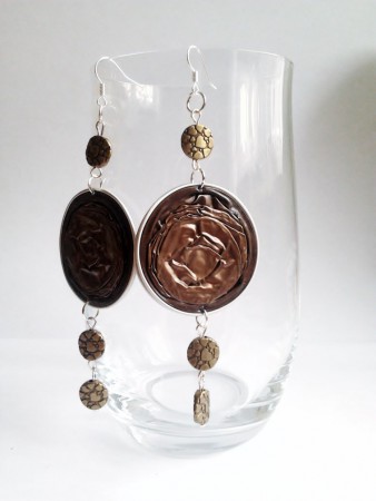 Barna hosszú gyöngyös fülbevaló - Ár: 1.290 Ft